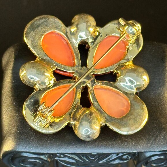🌺 Vintage Coral & Turquoise Statement Brooch – Bold Gold-Tone Floral Design - Picture 2 of 2